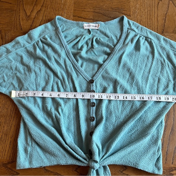 Weekend Edition long sleeve top size L (bundle 3 for $15) - Picture 6 of 7
